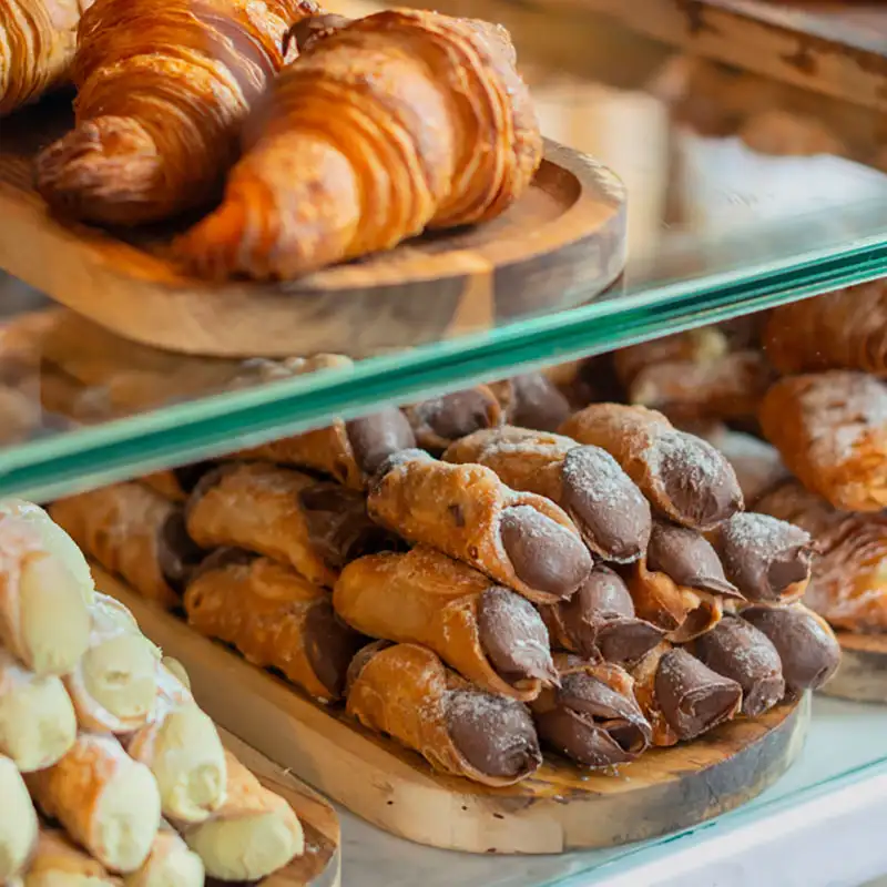 The Best Cafés in Barrio Italia